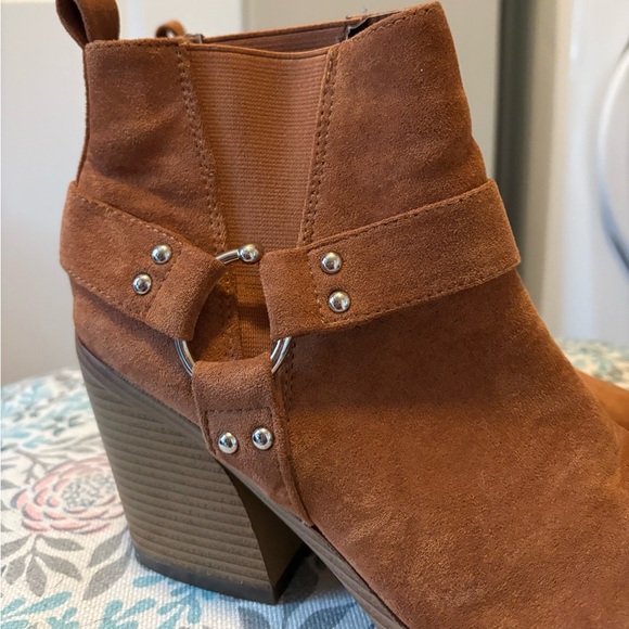Brown Ankle Boot - Picture 3 of 4